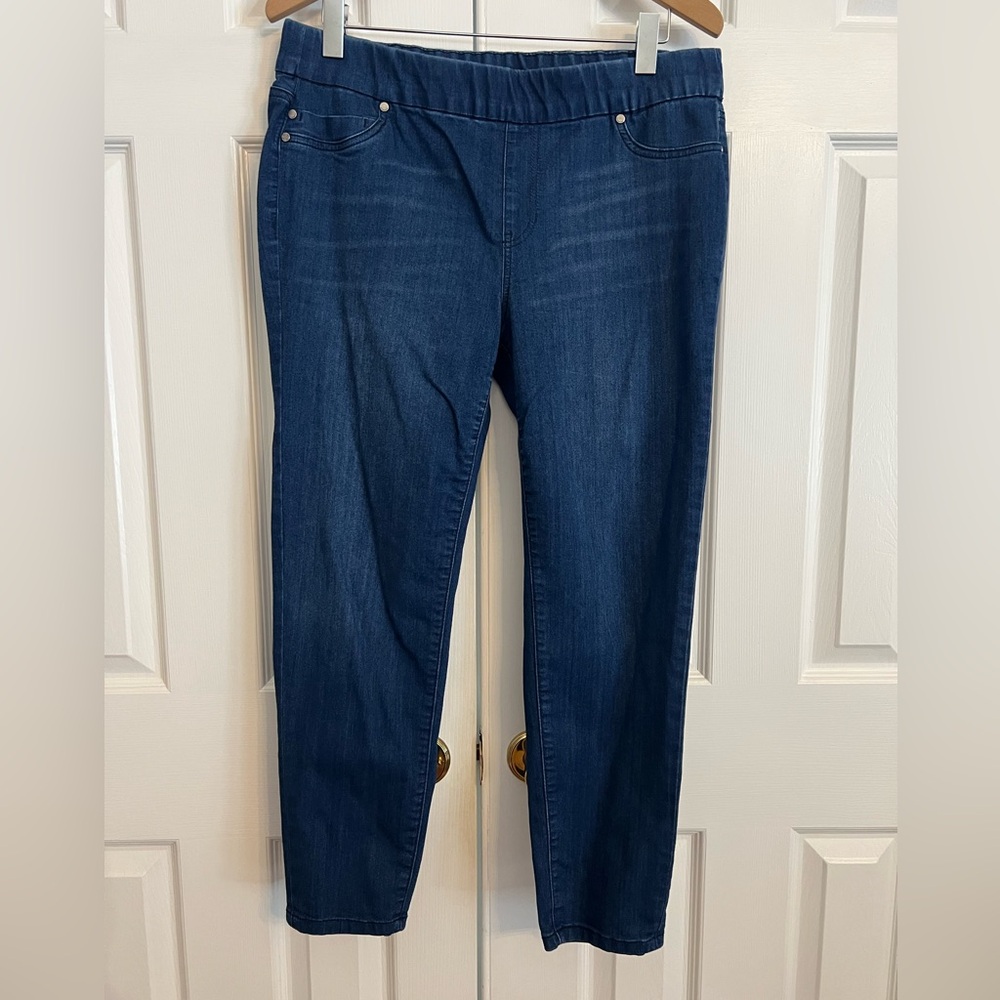 Liverpool stretch waist skinny jean size 14 in great condition! Medium blue